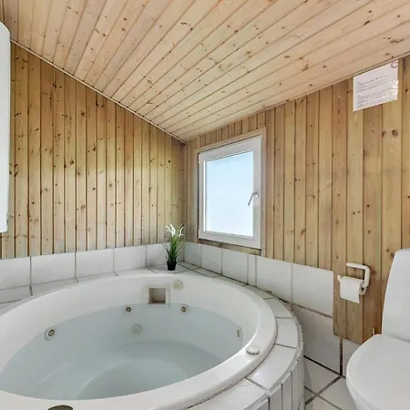 4 Bedroom Pet Friendly In Sydals Holiday home Nedre Lysabild