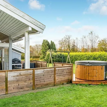 4 Bedroom Pet Friendly In Sydals 度假居