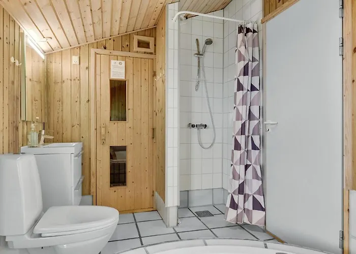 4 Bedroom Pet Friendly In Sydals *